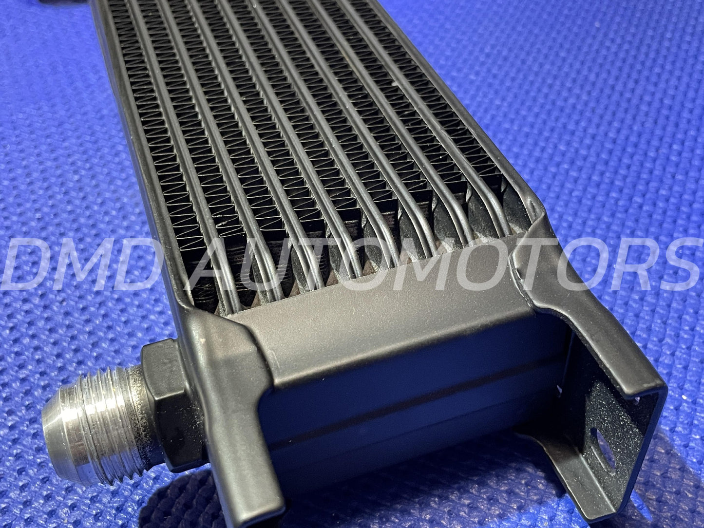 RADIATORE IN ALLUMINIO PER RAFFREDDAMENTO OLIO MOTORE A 10 FILE CON ATTACCO AN 10.